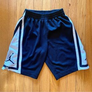 Jordan Boys size M Black Athletic Shorts